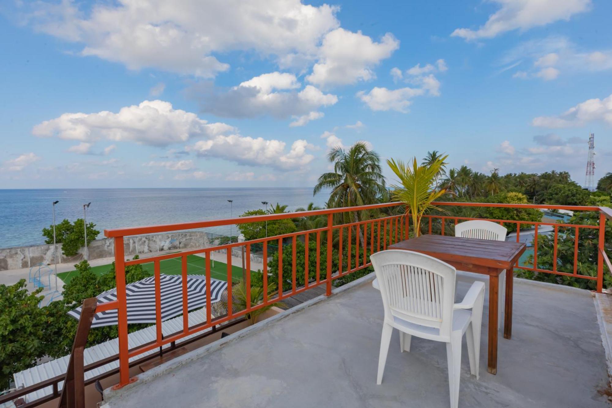Nemo Inn Omadhoo Exterior foto
