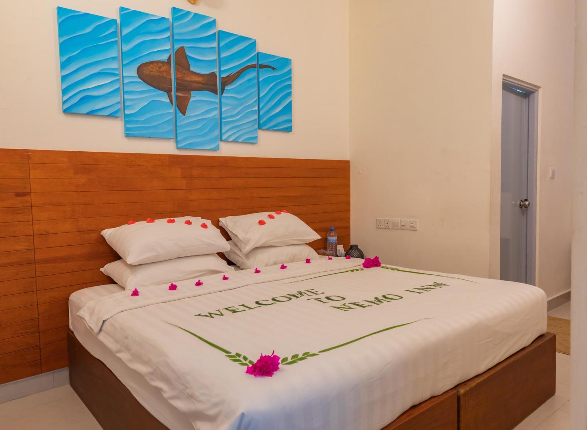Nemo Inn Omadhoo Exterior foto